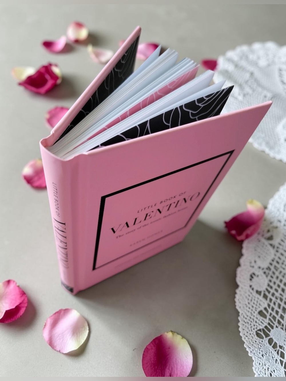 The Little Book Of Valentino - Picture 2 of 2
